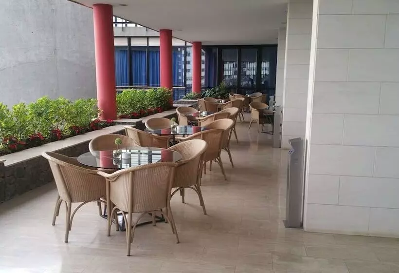 Отель Escuela Santa Cruz