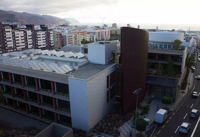 Отель Escuela Santa Cruz