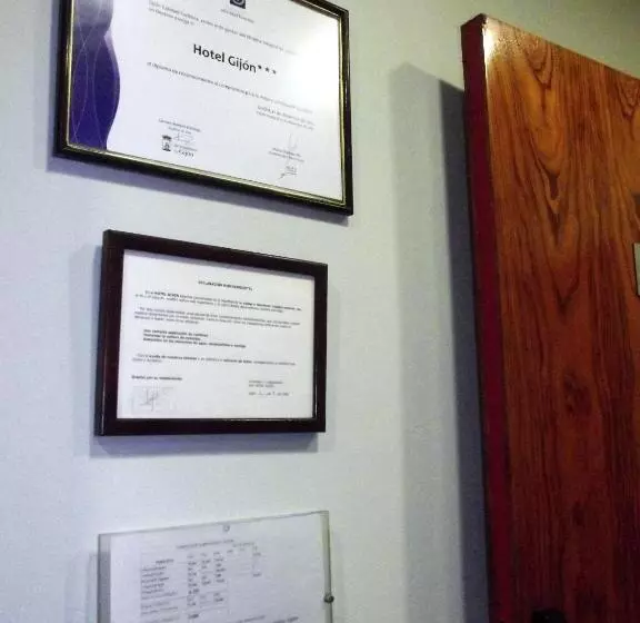 호텔 Gijon