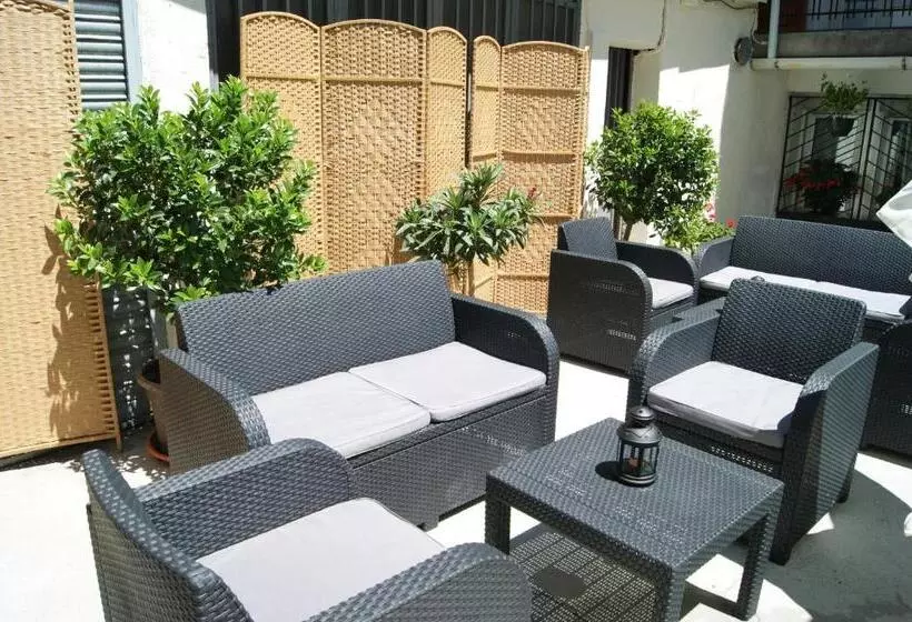 ホテル Hostal Pirineos Meliz