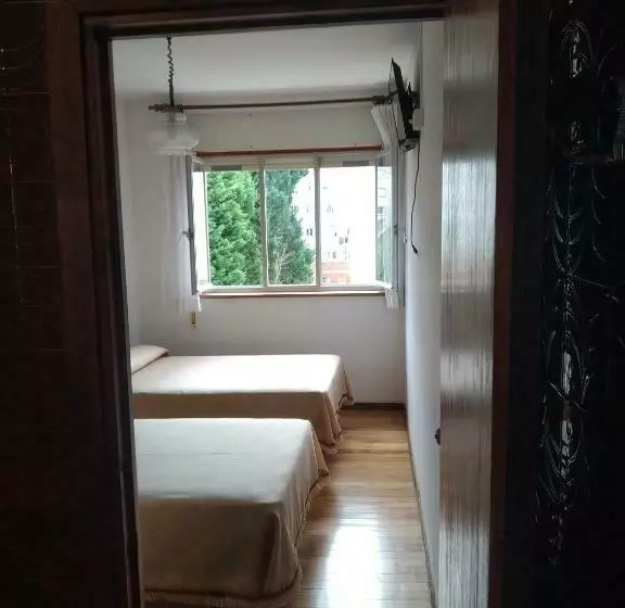 فندق Hostal Residencia Presidente