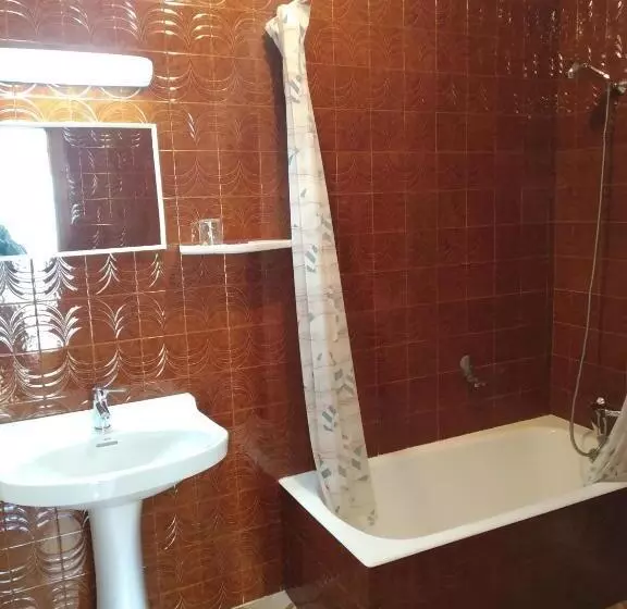 فندق Hostal Residencia Presidente