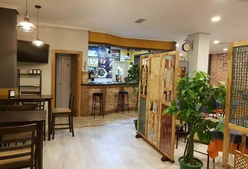 בית מלון כפרי Hostal Restaurante El Abuelo