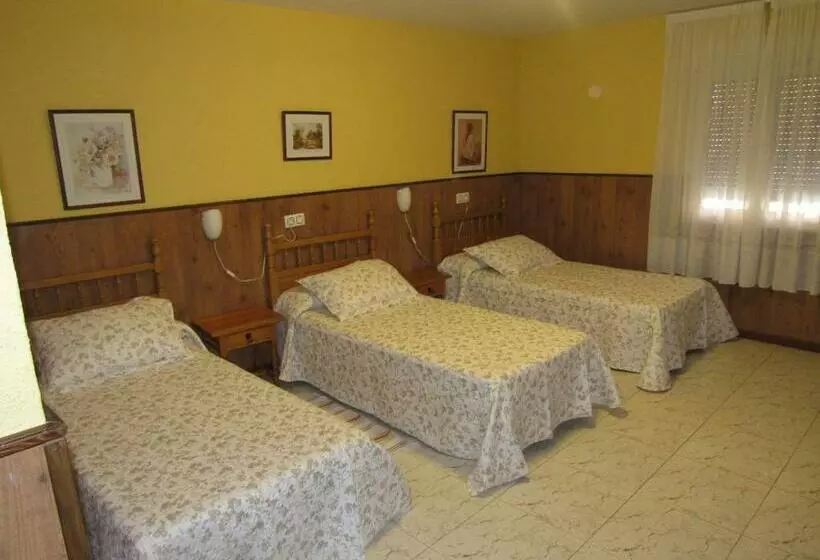 בית מלון כפרי Hostal Restaurante El Abuelo