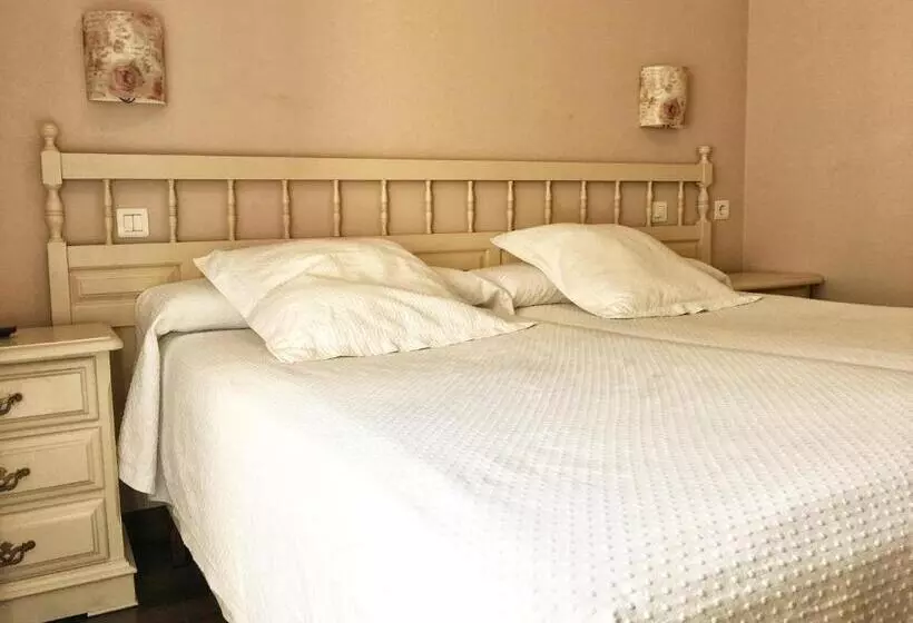 בית מלון כפרי Hostal Restaurante Méndez El Guardia