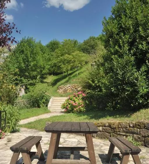 Logis Hotel Restaurante La Casa De Juansabeli