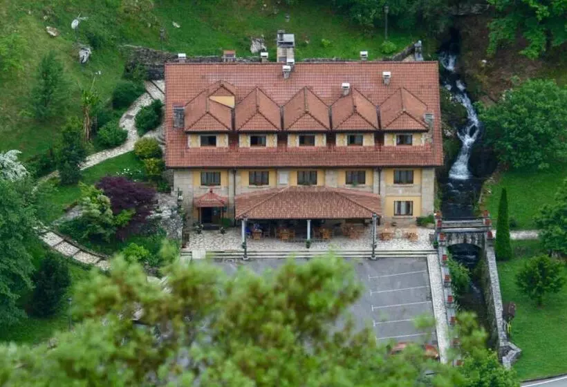 Logis Hotel Restaurante La Casa De Juansabeli