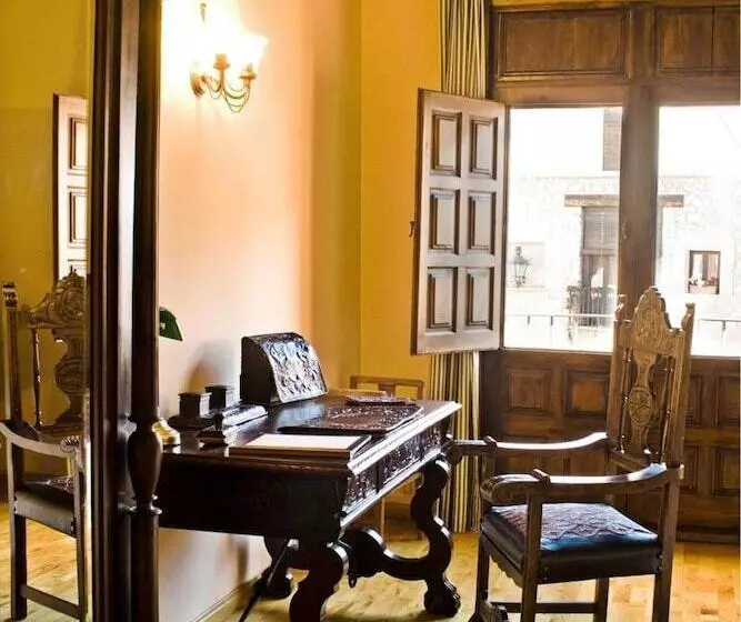 Отель Los Leones Adults Only