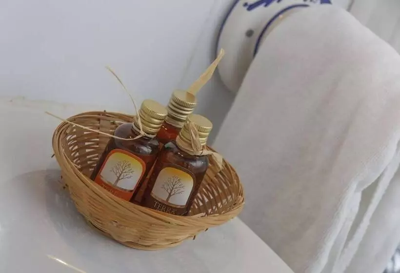 Отель Los Leones Adults Only