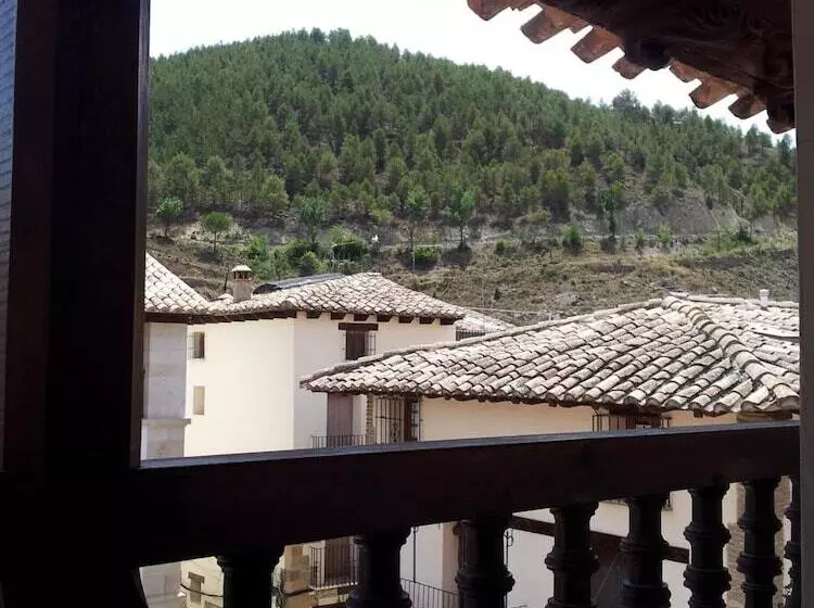 Отель Los Leones Adults Only