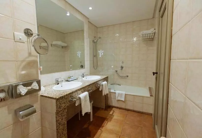 Parador De Cangas De Onis