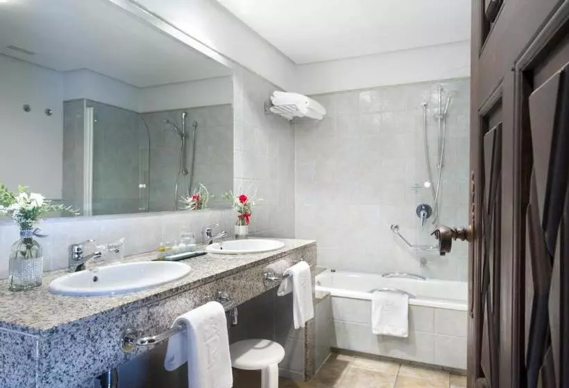 Parador De Cangas De Onis