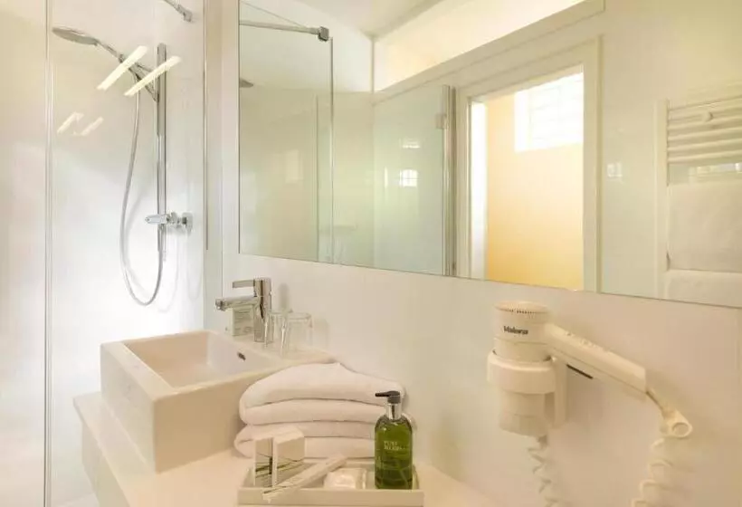 Dermuth Hotels – Hotel Dermuth Pörtschach