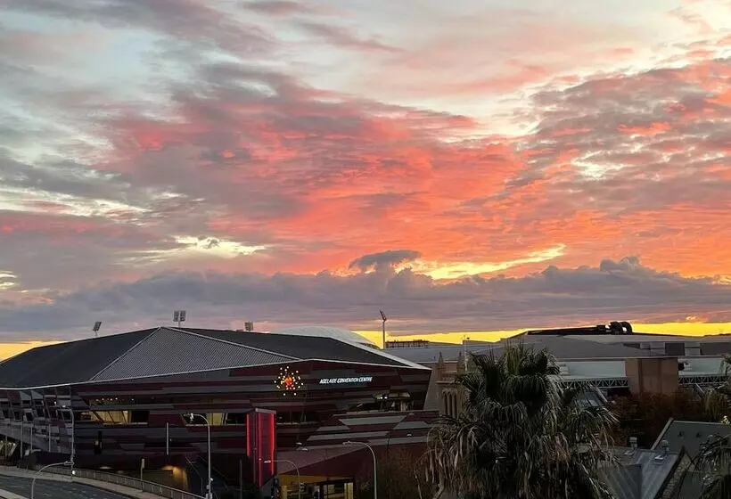 فندق Adelaide Rockford