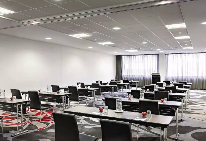 فندق Adelaide Rockford