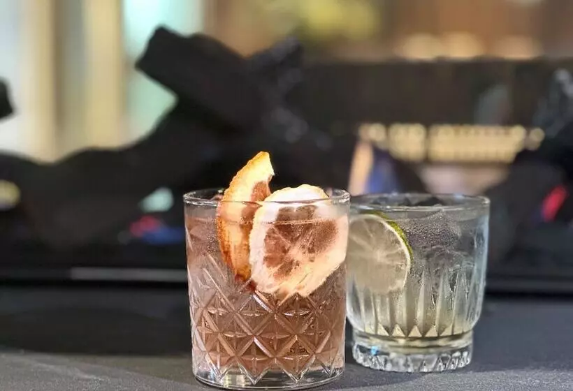 فندق Adelaide Rockford