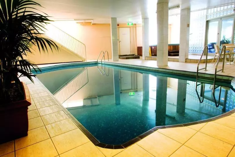 ホテル Adelaide Royal Coach