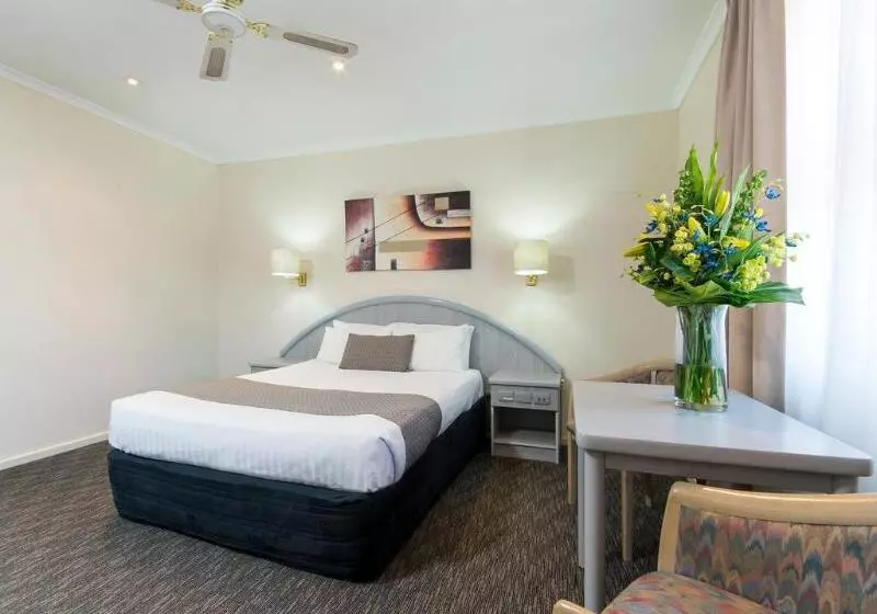 ホテル Adelaide Royal Coach