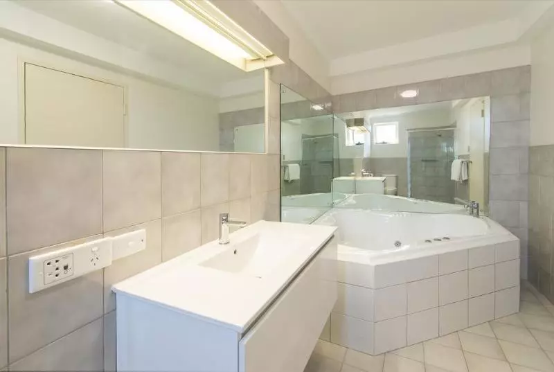 ホテル Adelaide Royal Coach