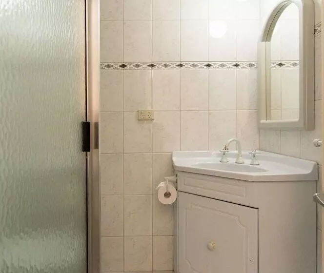 ホテル Adelaide Royal Coach