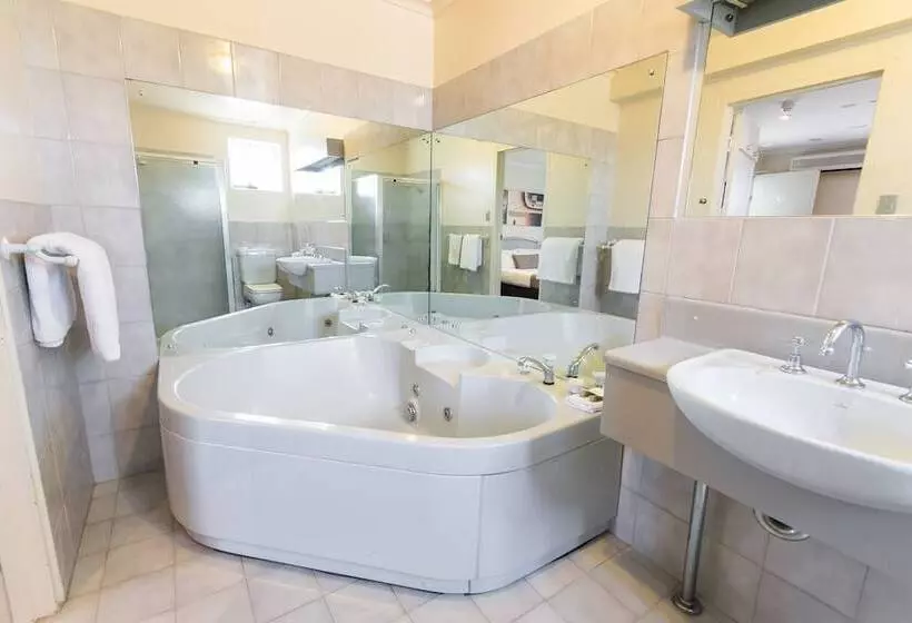 ホテル Adelaide Royal Coach