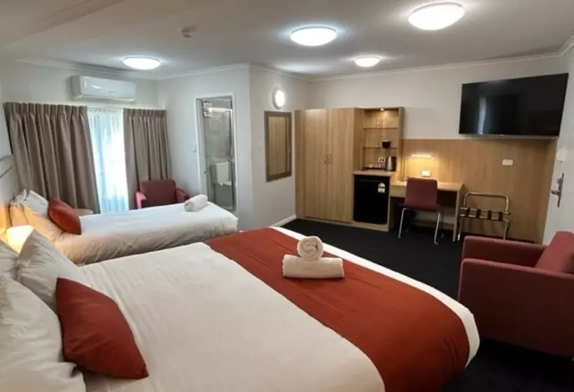 ホテル Adelaide Royal Coach