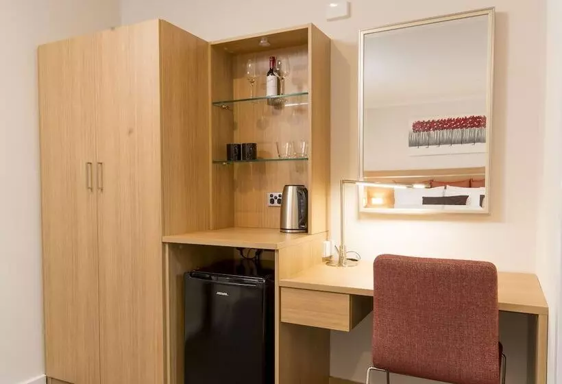 ホテル Adelaide Royal Coach