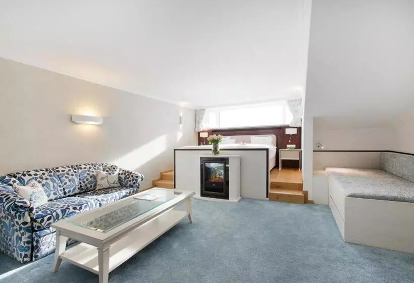 ホテル Albona Nova