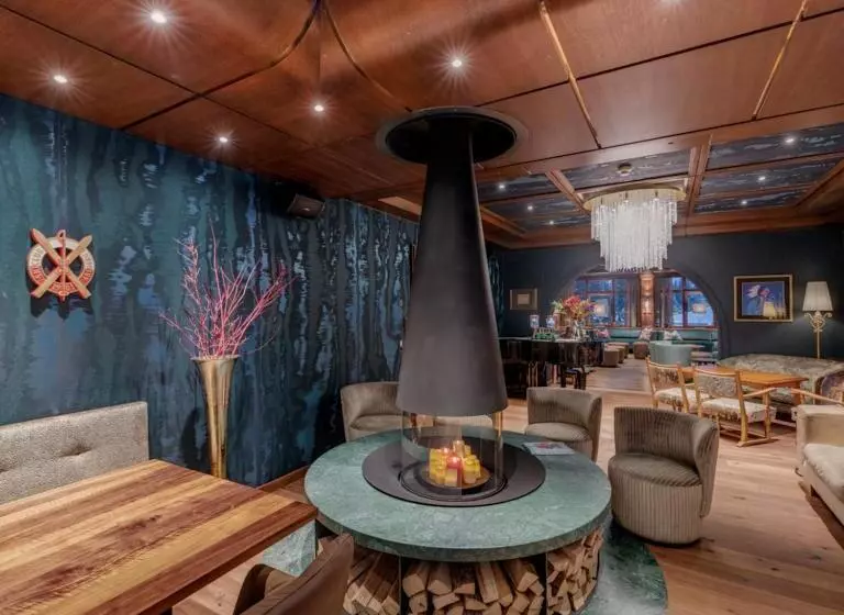 ホテル & Chalet Montana