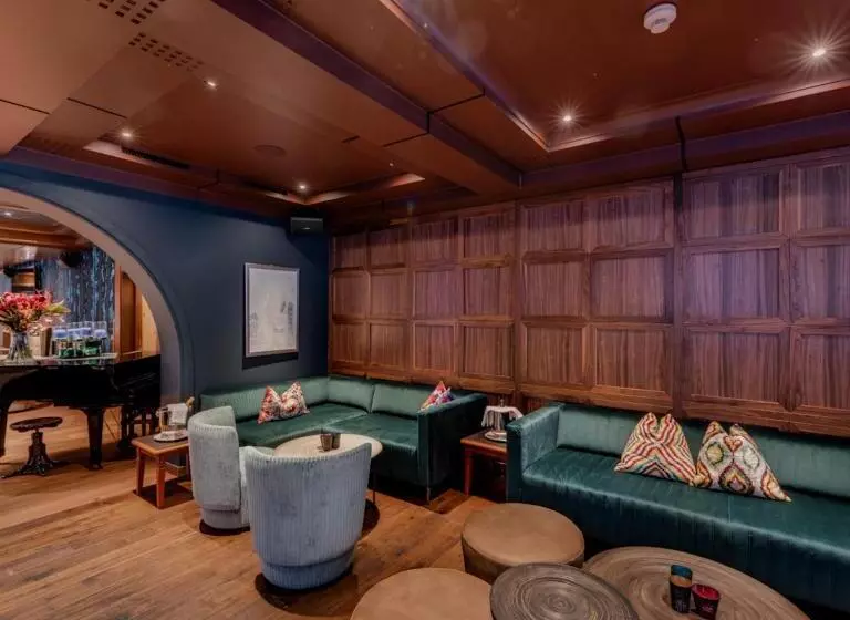 ホテル & Chalet Montana