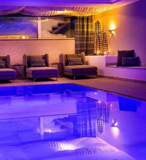 ホテル & Chalet Montana