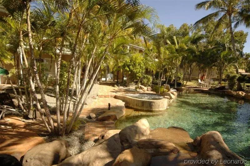 فندق Colonial Palms Motor Inn