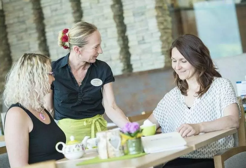 Отель Gesundheitszentrum Bärenhof Bad Gastein