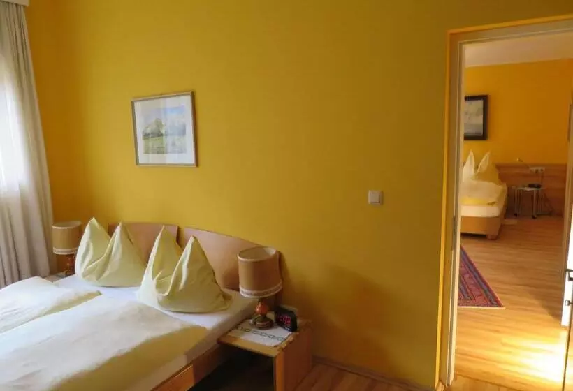 Отель Kur  Und Gästehaus Villa Anna