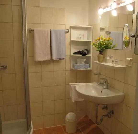 Отель Kur  Und Gästehaus Villa Anna