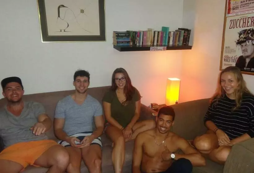 Motel Adelaide Backpackers Hindley St