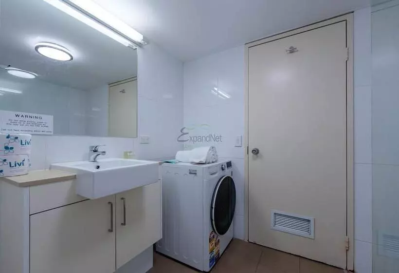 Abbey On Roma Hotel & Apartments