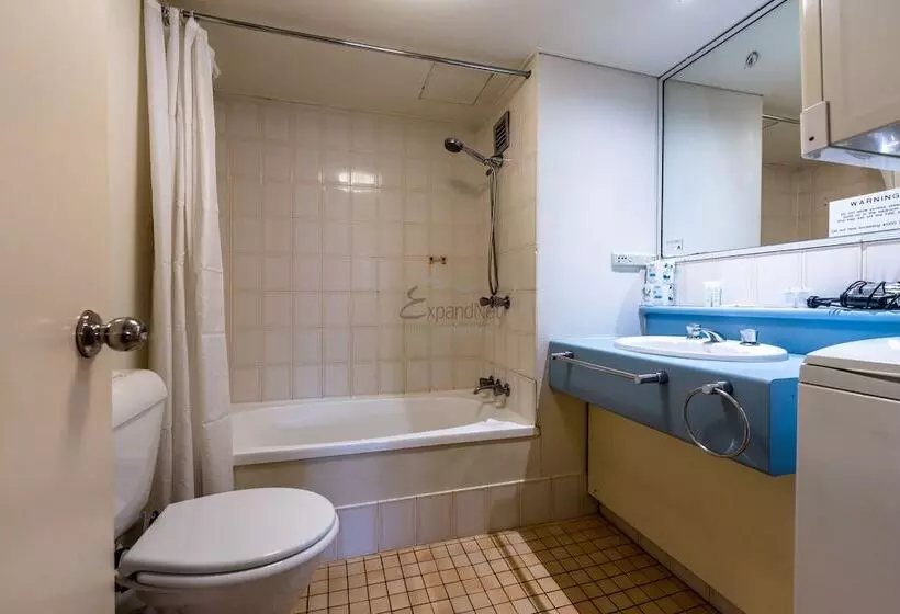 Abbey On Roma Hotel & Apartments