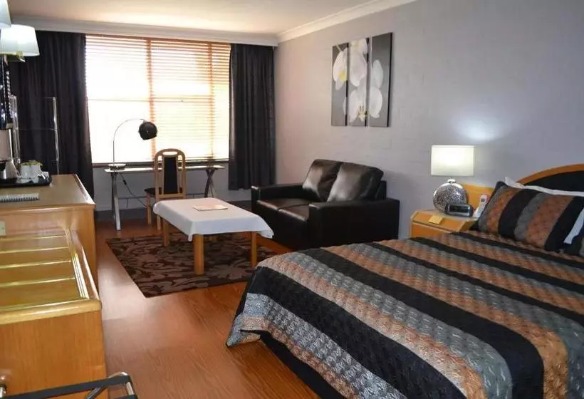 The Capital Airport Motel