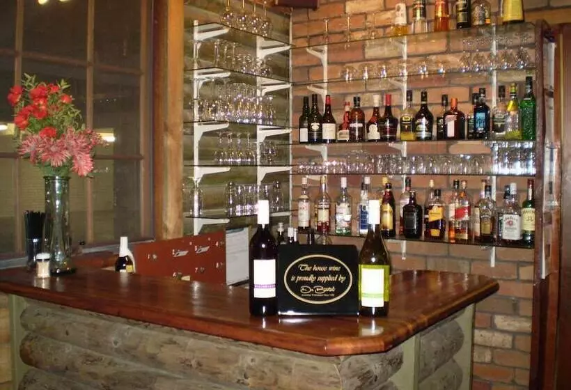 Hotelli Banjo Paterson Motor Inn