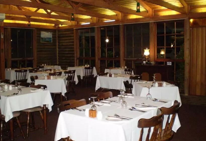 Hotelli Banjo Paterson Motor Inn