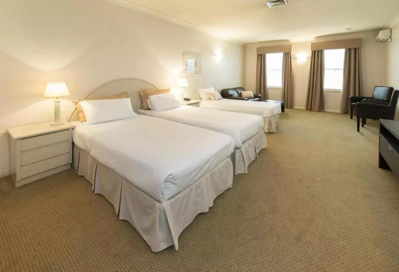 Отель Beau Monde International