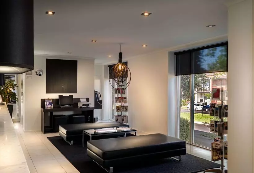 فندق Best Western Plus Travel Inn