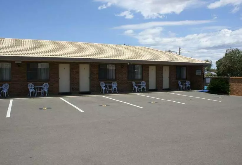בית מלון כפרי Mid Town Inn Narrabri