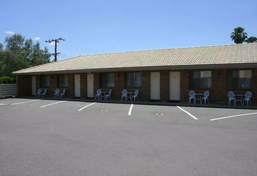 בית מלון כפרי Mid Town Inn Narrabri
