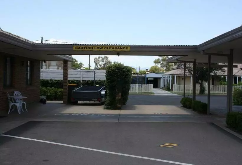 בית מלון כפרי Mid Town Inn Narrabri