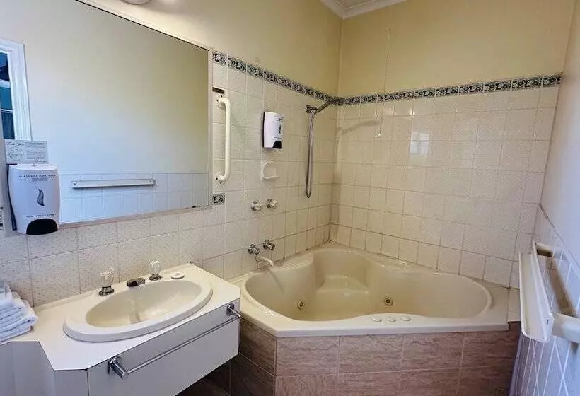 בית מלון כפרי Early Australian Motor Inn