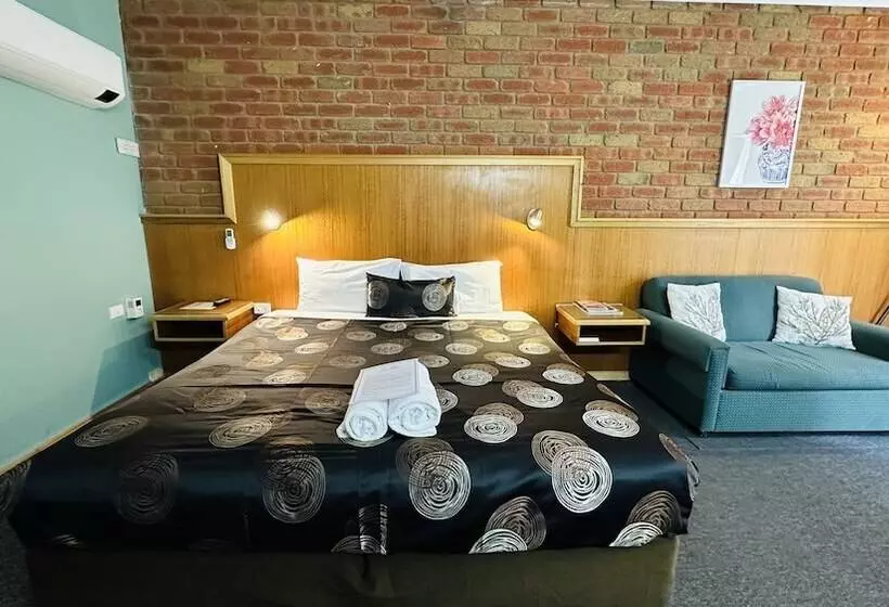 בית מלון כפרי Early Australian Motor Inn