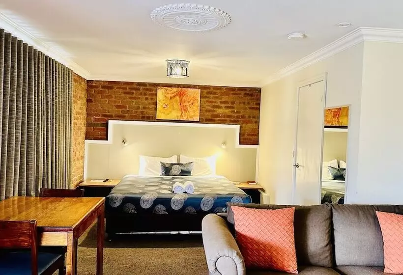 בית מלון כפרי Early Australian Motor Inn