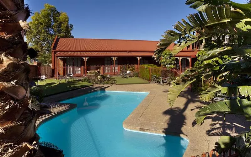 בית מלון כפרי Early Australian Motor Inn